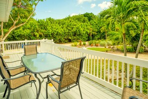 Cabin, 2 Bedrooms | Terrace/patio