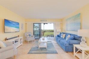 콘도, 침실 1개 | 거실 | TV