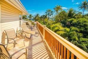 Balcony - Lazy Palm (Captiva)