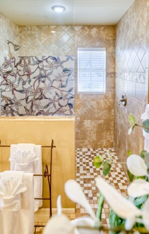 House, 4 Bedrooms | Bathroom - Lazy Palm (Captiva)
