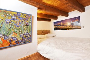 Honeymoon Studio (Casina Magnoli) | Iron/ironing board, free WiFi, bed sheets
