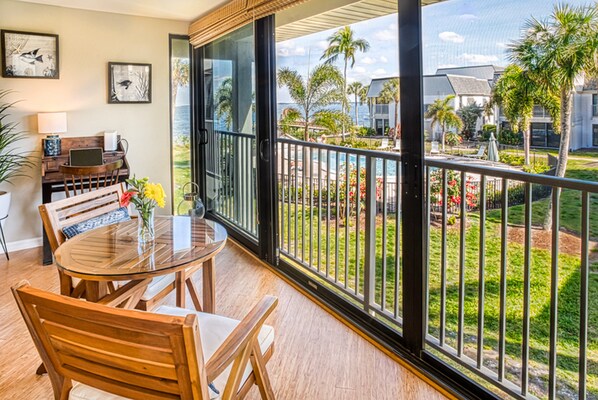 Condo, 2 habitaciones | Balcón