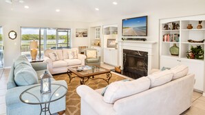 House, 3 Bedrooms | Living room - Baywatch House (Captiva)