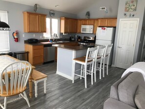 คอนโด (WW324 West Garfield Avenue, Unit B) | บริเวณภายนอก