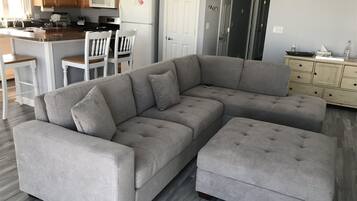 Kondominium (WW324 West Garfield Avenue, Unit B) | Eksterior