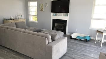 Condo (WW324 West Garfield Avenue, Unit B) | Exterior