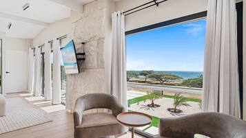 Villa (Multiple Bedrooms) | Property amenity