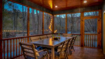 House, 3 Bedrooms | Balcony