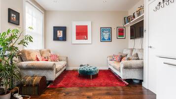 Comfort Apartment (2 Bedrooms) | Living area