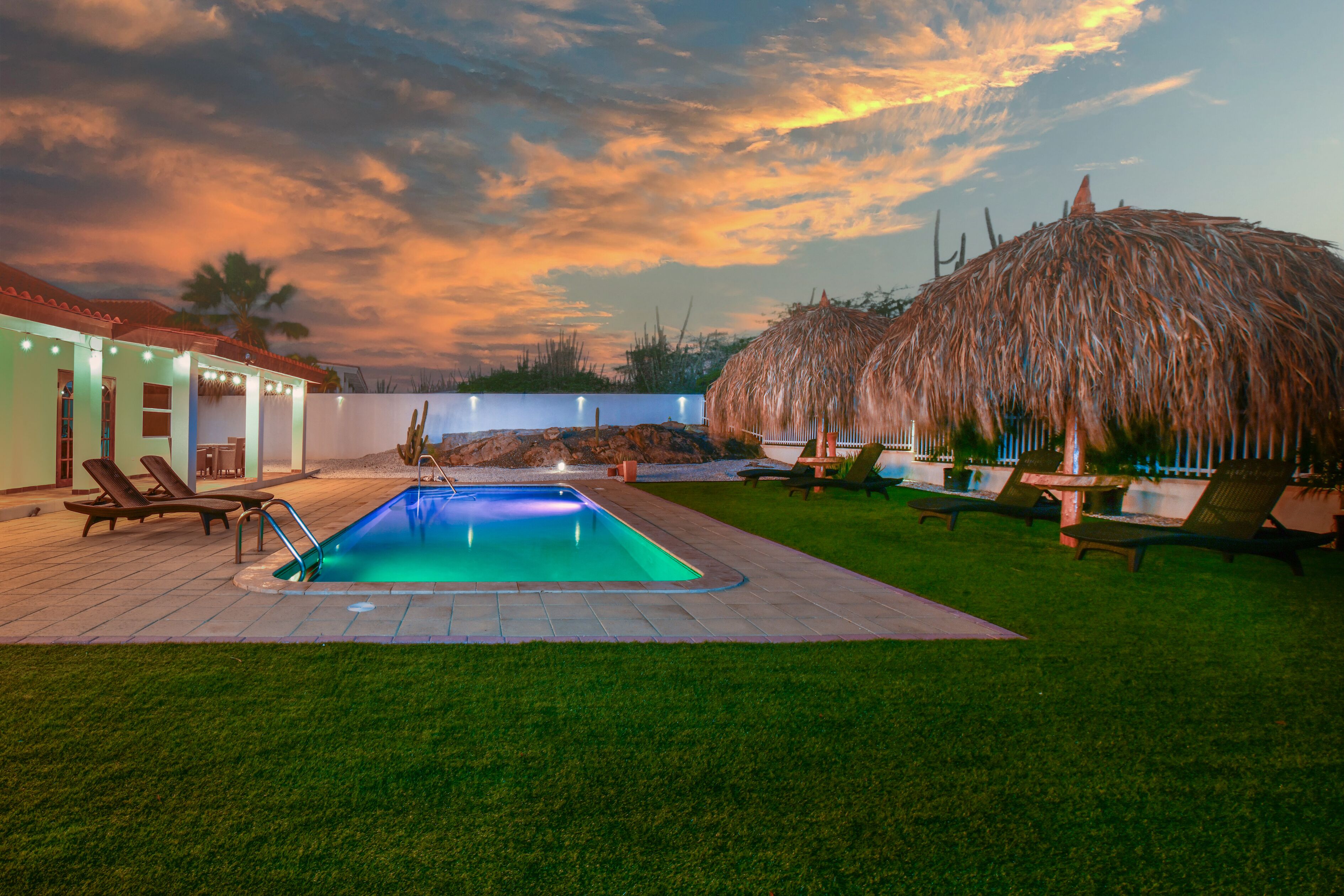 Casa (3 Bedrooms) | Servicio de la propiedad