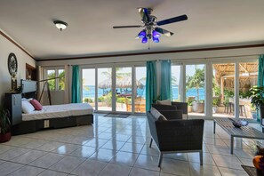 Villa (4 Bedrooms) | Property amenity