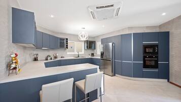 Villa (4 Bedrooms) | Kemudahan hartanah