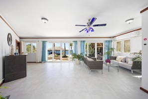 Villa (4 Bedrooms) | Property amenity