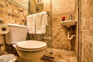 Villa (5 Bedrooms) | Property amenity