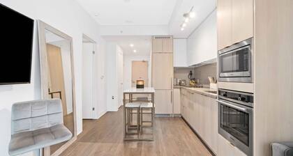 Brand new highrise condo steps away frm CN tower