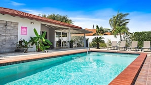 House (4 Bedrooms) | Kemudahan hartanah