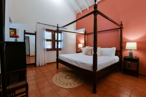 Casa (4 Bedrooms) | Servicio de la propiedad