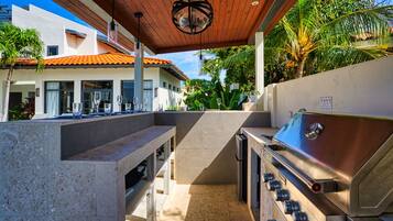 Vila (4 Bedrooms) | Comodidades da propriedade