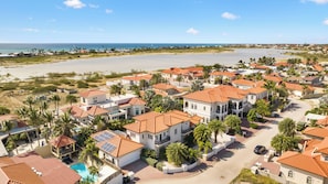 Villa (5 Bedrooms) | Property amenity