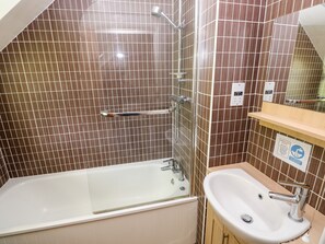 Casa de campo | Banheiro | Chuveiro, secador de cabelo