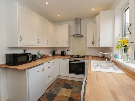 Cottage | Interior
