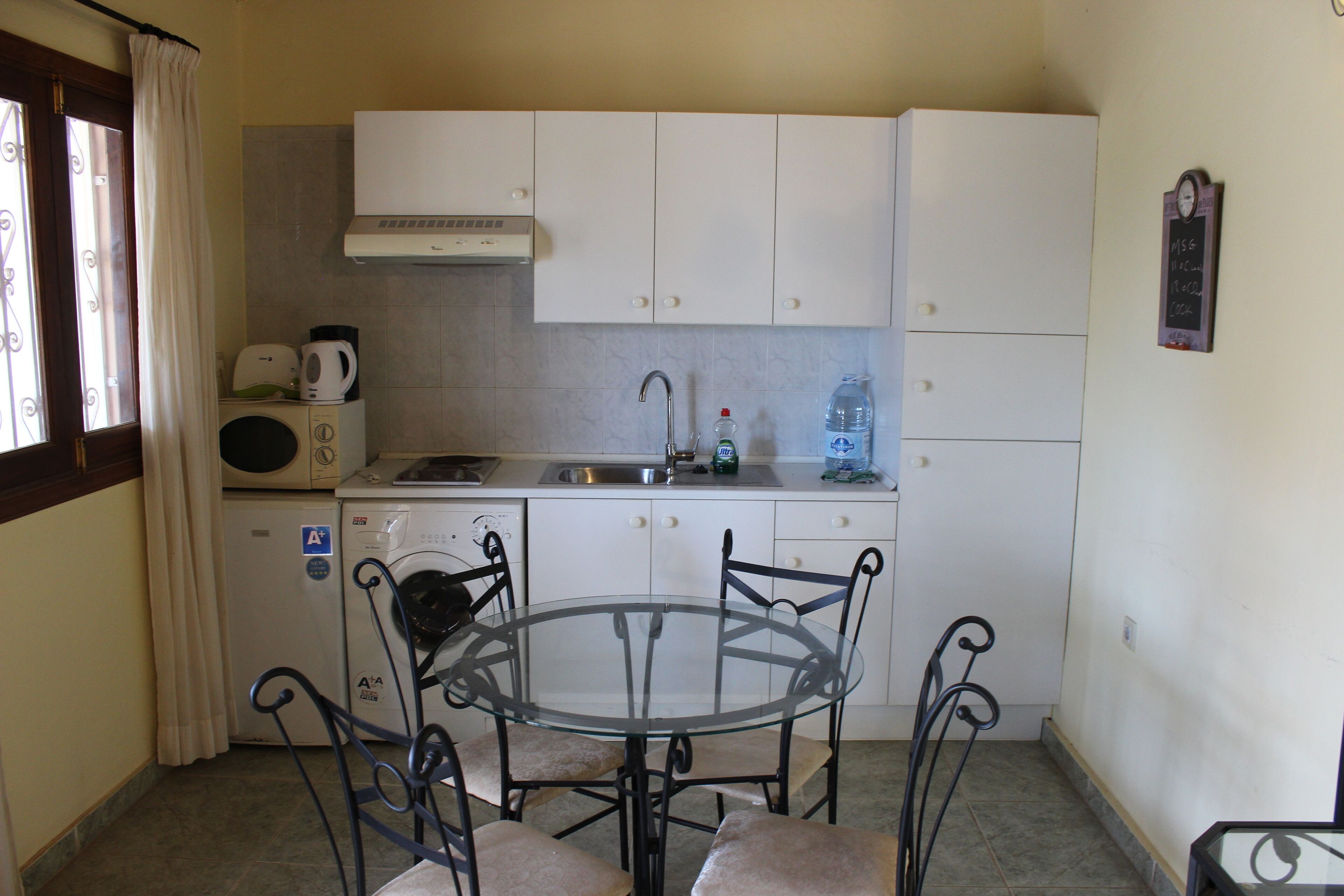 Apartment | Private kitchen | Fridge, microwave, oven, stovetop