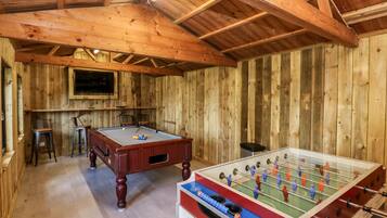 Cottage | Games room
