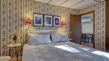 1 bedroom, iron/ironing board, travel crib, WiFi