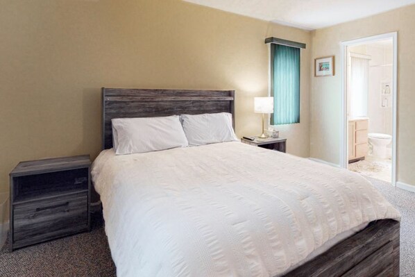 3 bedrooms, iron/ironing board, Internet, bed sheets