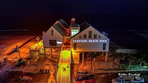 Great Beach House-Private Pool- 3 min walk to the beach, new pier & restaurants