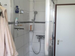 Unclassified image, 2 of 11, button