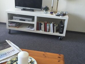 Unclassified image, 3 of 11, button