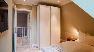 3 chambres, bureau, fer et planche Ă  repasser, Wi-Fi