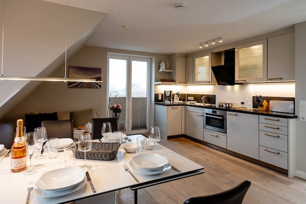 Imagen sin descripción, 1 de 50, botón