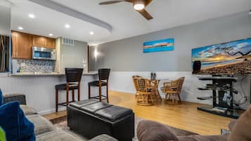 Smart TV, DVD player