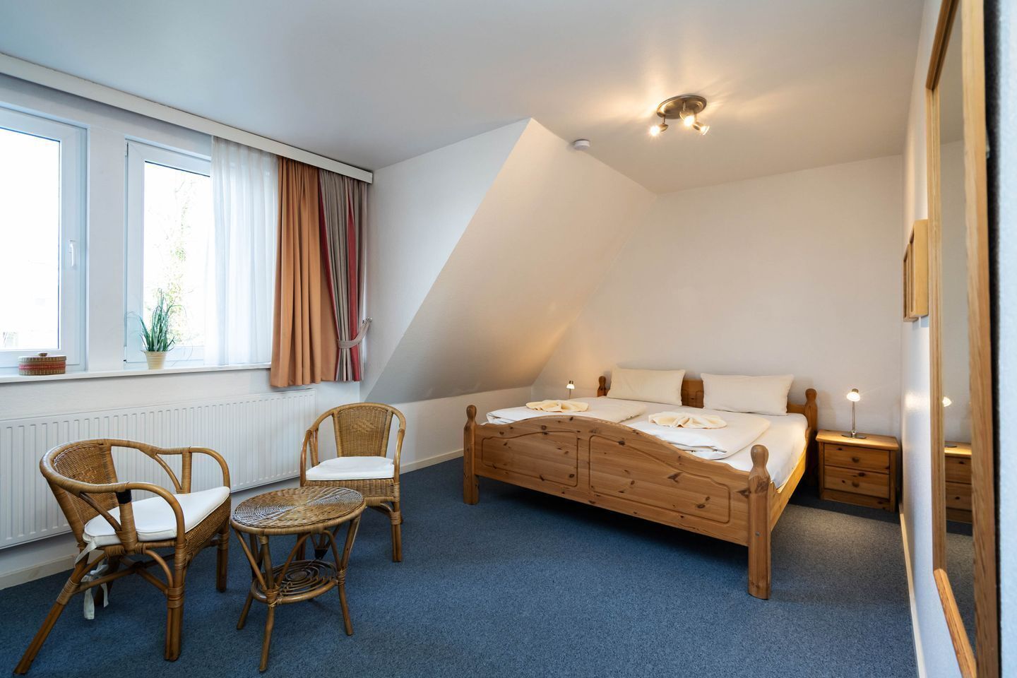 3 多间卧室、熨斗/熨衣板、WiFi、床单