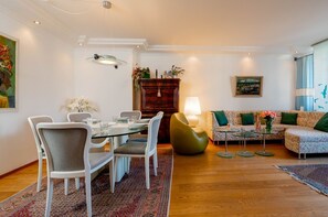 Imagen sin descripción, 5 de 36, botón