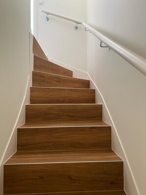 Unclassified image, 3 of 27, button