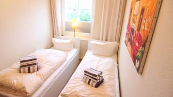 2 bedrooms, WiFi, bed sheets