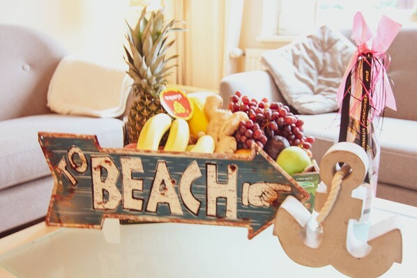 Unclassified image, 1 of 11, button