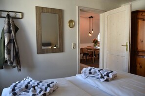 2 Schlafzimmer, Bügeleisen/Bügelbrett, WLAN, Bettwäsche