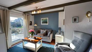 Una televisión, un reproductor de DVD