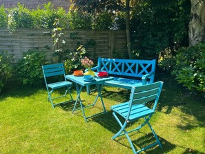 Unclassified image, 5 of 18, button