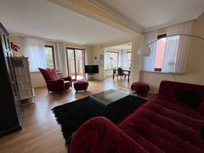 Unclassified image, 2 of 18, button - Haus Richter - Sylt is a valuable living space and a soothing vacation spot, a (Sylt)