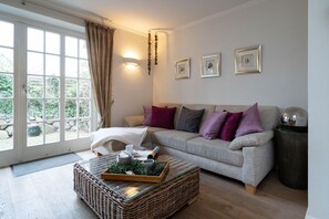 Luokittelematon kuva, 5 kautta 36, painike