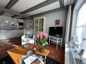 TV - Captain Ahab in the House of Captain Andresen - Moin Moin and welcome to the old (Sylt)