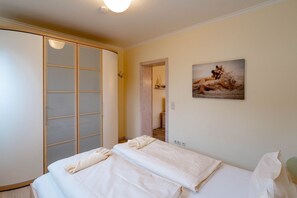 2 chambres, fer et planche à repasser, Wi-Fi, literie fournie