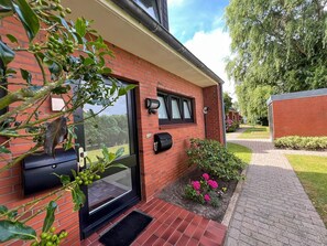 Property grounds - Cockle Tinnum - Sylt is a valuable habitat and beneficial vacation spot, (Sylt-Ost)