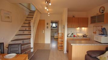 Téléviseur, lecteur de DVD, chaîne audio