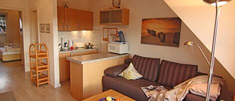 تلفزيون، مشغل دي في دي، ستيريو